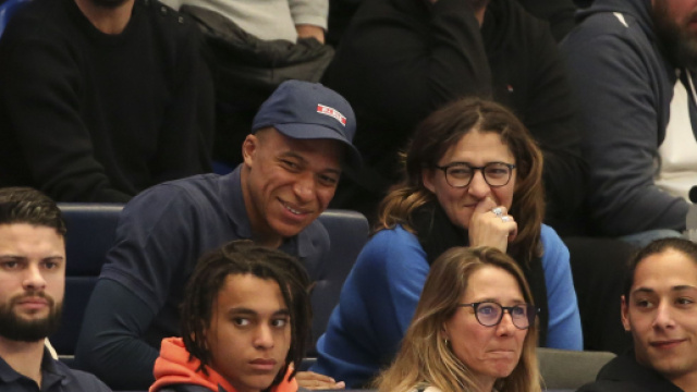 Kylian Mbappé avec sa maman (capture X @panams75)