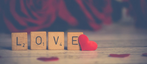 Oroscopo del weekend 10 e 11 febbraio, vita di coppia e single: problemi per Leone