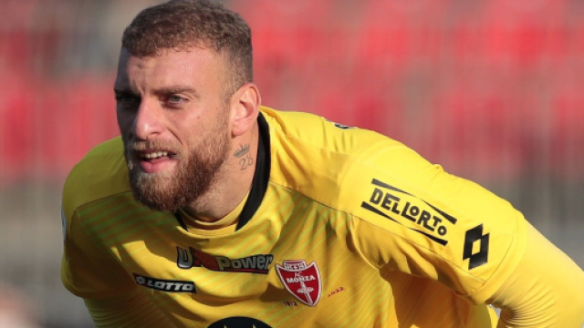 Inter e Juve duellano per Di Gregorio, Manchester United su Federico Chiesa.