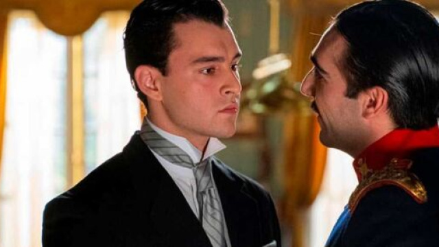 La promessa trame all'8 marzo: Lorenzo minaccia Curro, Manuel in difficolt&agrave;.