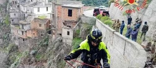 Calabria, 23enne precipita da un balcone e perde la vita.