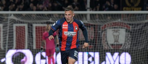 Il centrocampista del Crotone Andrea D'Errico - © calciocrotone.it