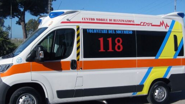 In foto un'ambulanza del 118 © Pixabay