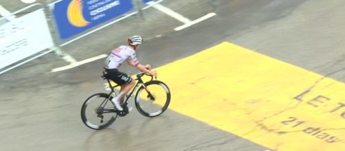 Tadej Pogacar nella tappa di Vallter 2000 © Eurosport.
