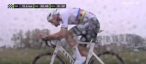 Mathieu Van der Poel alla E3 di Harelbeke - Screenshot © Eurosport.