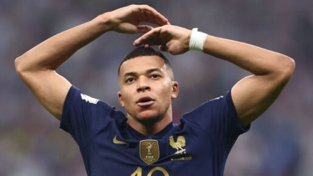 Mbappé annoncé proche du Real Madrid. (screenshot Twitter - @lnstantFoot)