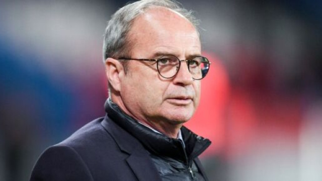 Luis Campos a des id&eacute;es pr&eacute;cises concernant les joueurs qu'il veut voir d&eacute;barquer &agrave; Paris cet &eacute;t&eacute;. (screenshot Twitter - @le10sport))