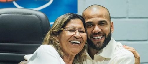 Dani Alves y su madre en una imagen de archivo (Instagram/@danialves)