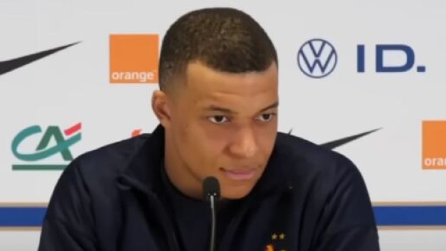 Kylian Mbappé avec les Bleus (capture Youtube @L'EQUIPE)