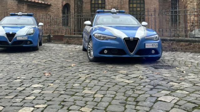 Auto della Polizia. © Profilo Facebook Polizia di Stato
