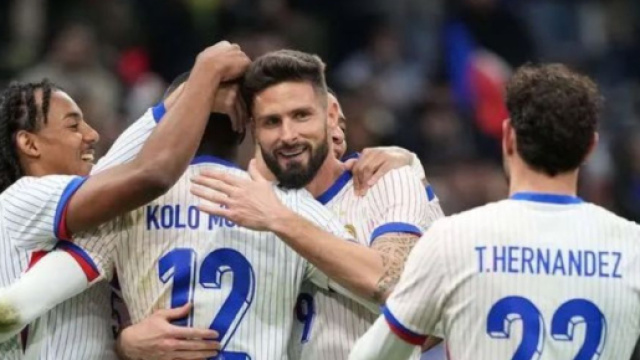 Les joueurs de l'équipe de France pas en forme lors de leur dernier rassemblement. (screenshot Twitter @Moneytimecast)