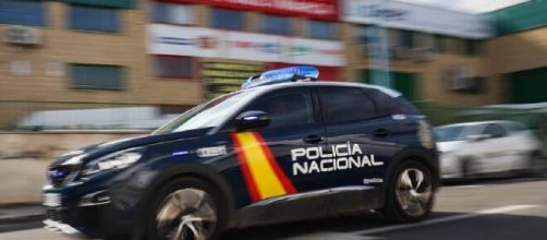 La Policía Nacional quiere esclarecer si el hinchable estaba mal anclado cuando ocurrió el suceso ( X@policia)