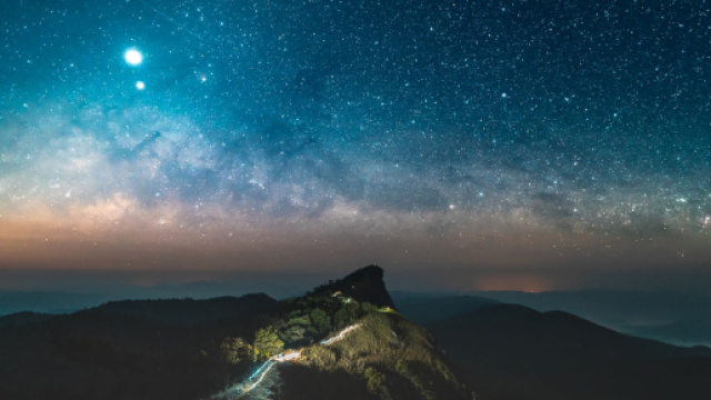 L'oroscopo e classifica di domani 12 marzo: momento romantico per l'Ariete (prima tranche).