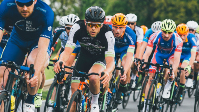 Ciclismo, in Spagna 130 corridori si ritirano per l'annuncio di un controllo antidoping