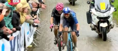 Alberto Bettiol al Giro delle Fiandre - Screenshot © Eurosport