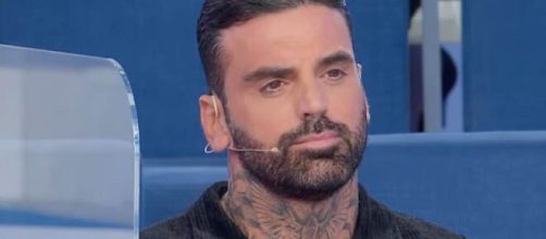 Mario Cusitore in una puntata di Uomini e donne © Canale 5