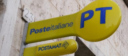 Insegna di un ufficio postale © Poste italiane.