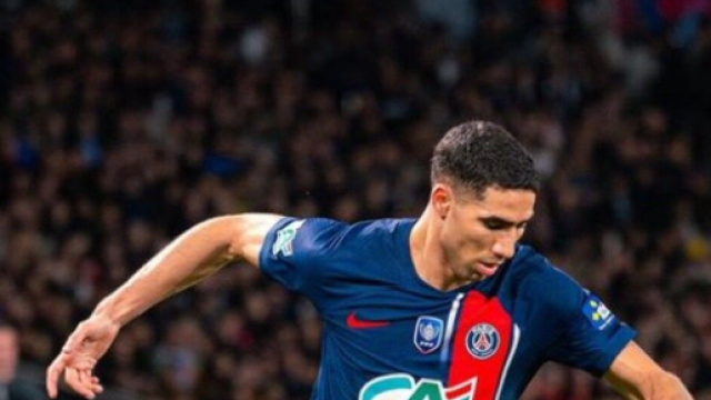 Hakimi con la maglia del Psg &copy; Instagram del giocatore