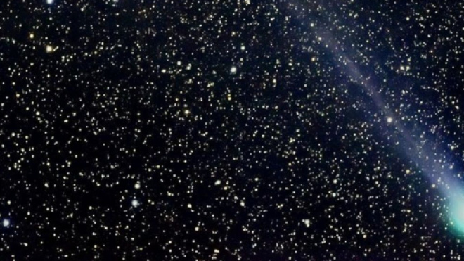 Una stella cadente (© pixabay).