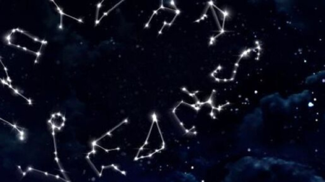 Oroscopo, i segni zodiacali in un cielo stellato (© Pixabay).