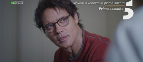 In foto Gabriel Garko, screenshot © Mediaset.