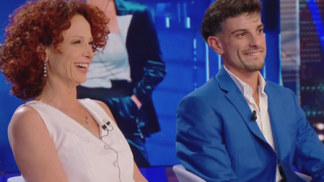 Beatrice Luzzi e Giuseppe Garibaldi (© Verissimo Mediaset).