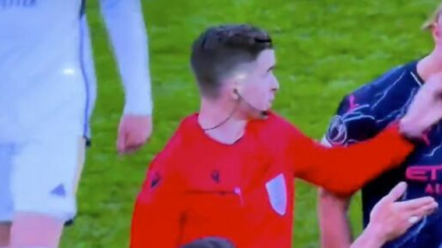 Letexier a frappé sans le vouloir Haaland ce mardi soir en C1. (screenshot Twitter @canal+)