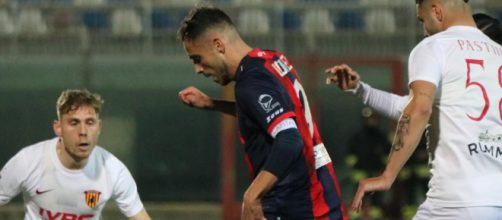 L'attaccante del Crotone, Guido Gomez - © FcCrotone.It