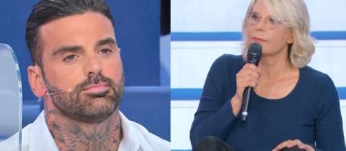 In foto Mario Cusitore e Maria De Filippi (screenshoot © Canale 5)