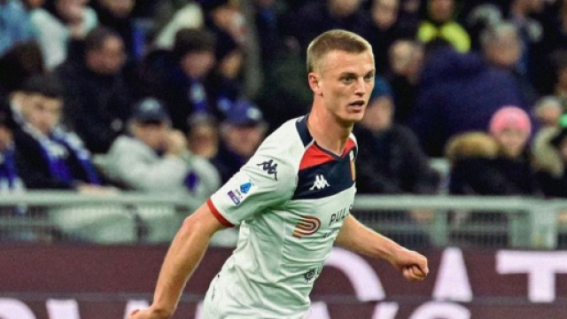 Gudmundsson in azione con il Genoa - © Gudmundsson/Instagram ©