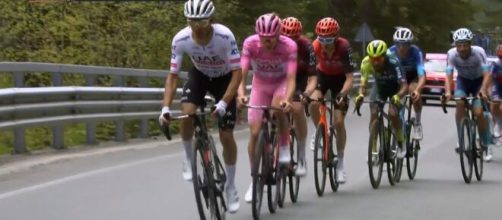 Giro d'Italia, la tappa di Mottolino - Screenshot © Eurosport