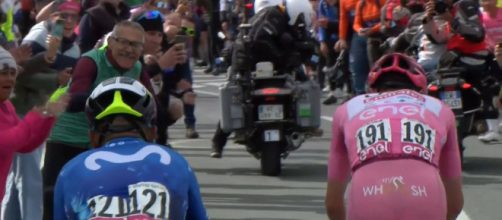 Tadej Pogacar al Giro d'Italia - Screenshot ©Eurosport