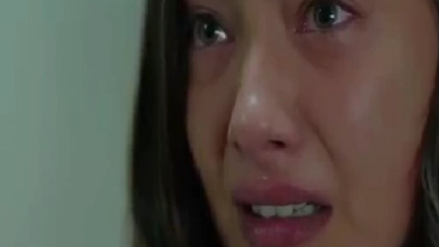 Nihan disperata per la morte di Ozan - screenshot &copy; Endless love