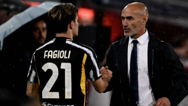 Nicolò Fagioli, centrocampista Juventus e Paolo Montero, allenatore Juventus © Profilo X Juventus