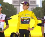 Pogacar e Vingegaard sul podio del Tour de France - Screenshot © Eurosport.