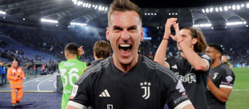 Milik con la maglia della Juventus © Instagram