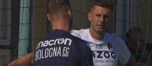 Thiago Motta durante un allenamento col Bologna - Screenshot © YouTube Profilo Bologna Calcio