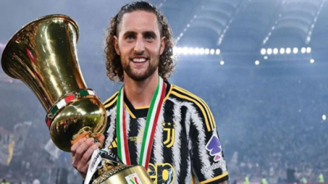 Adrien Rabiot, centrocampista della Juventus &copy; Instagram