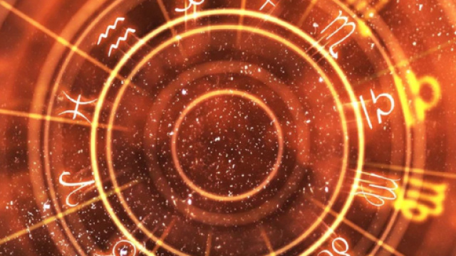 Oroscopo, la ruota dello zodiaco (©pexels.com).