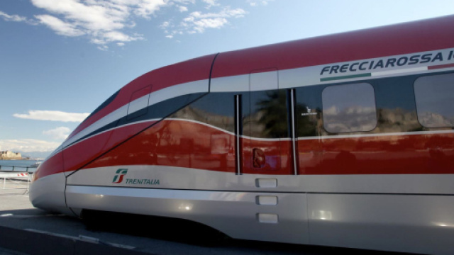 Frecciarossa1000 a Napoli - © Flickr Ferrovie dello Stato Italiane.