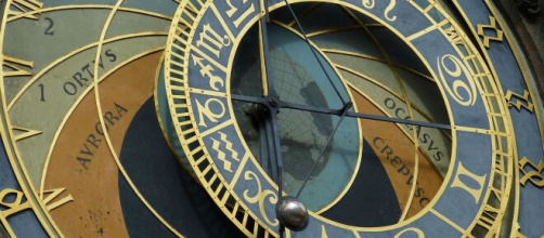 Orologio astronomico © Pixabay.