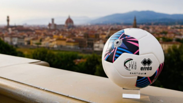 Il pallone della Serie C - © Lega Pro / Facebook