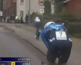 Il passaggio sulla ciclabile costato la squalifica a Price Pejtersen - Screenshot © TV2 Denmark