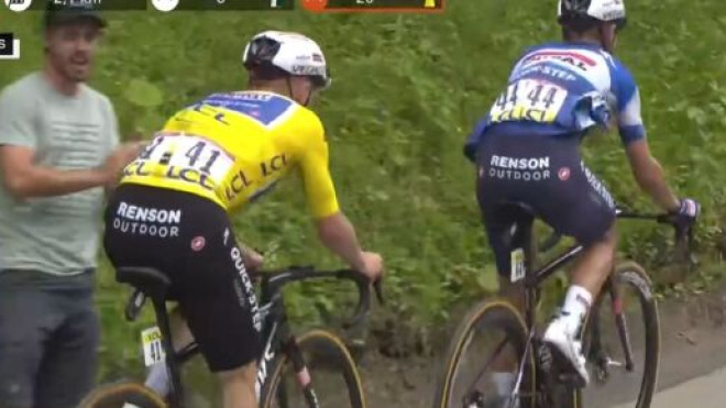 Remco Evenepoel in maglia gialla al Delfinato - Screenshot © Eurosport