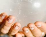 Mani con sfera di cristallo - © Pexels.