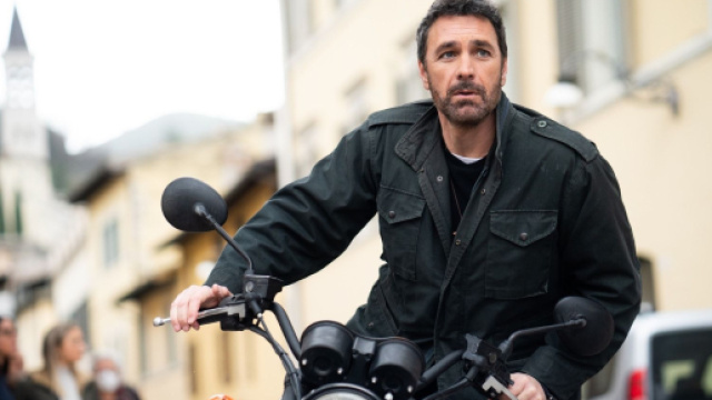 Raoul Bova in Don Matteo 14 &copy; Rai.
