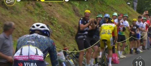 Pogacar e Vingegaard sul Col de Pertus - Screenshot © Eurosport.