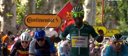 Terza vittoria di Biniam Girmay al Tour de France - Screenshot © Eurosport