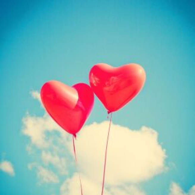 Palloncini a forma di cuore © Pixabay