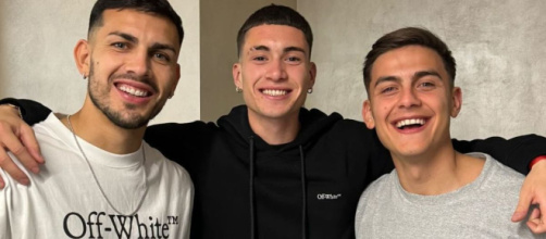 Matias Soulé della Juventus con Leandro Paredes e Paulo Dybala della Roma. Foto © Instagram/Soulé.